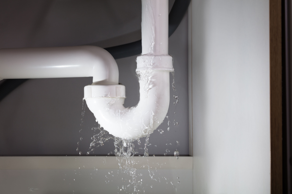 Close up on leaking pipe